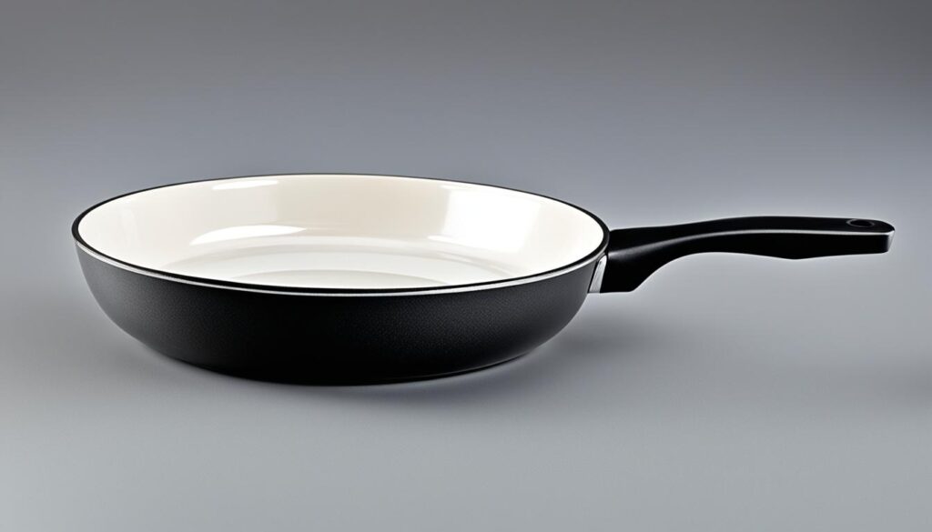 Ceramic skillet with silica-based coating